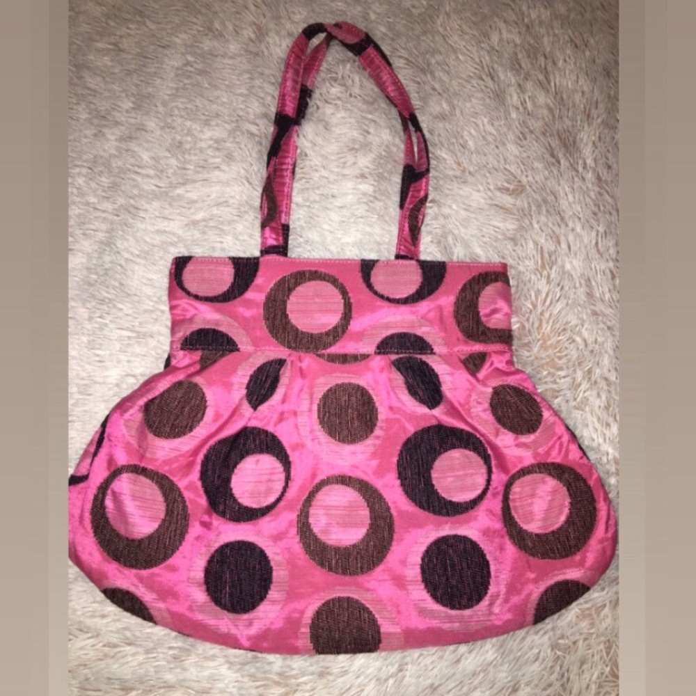 Pink polka dot purse 👛